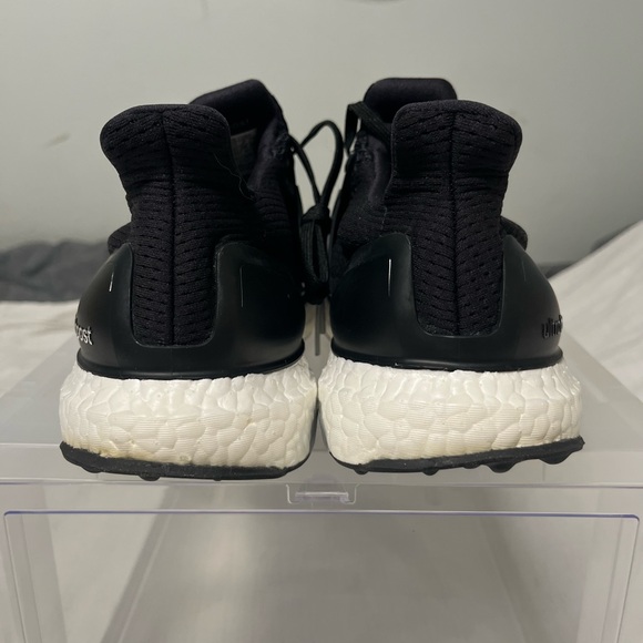 Brand new Adidas Ultraboost sneakers Men size 11 - Picture 5 of 8